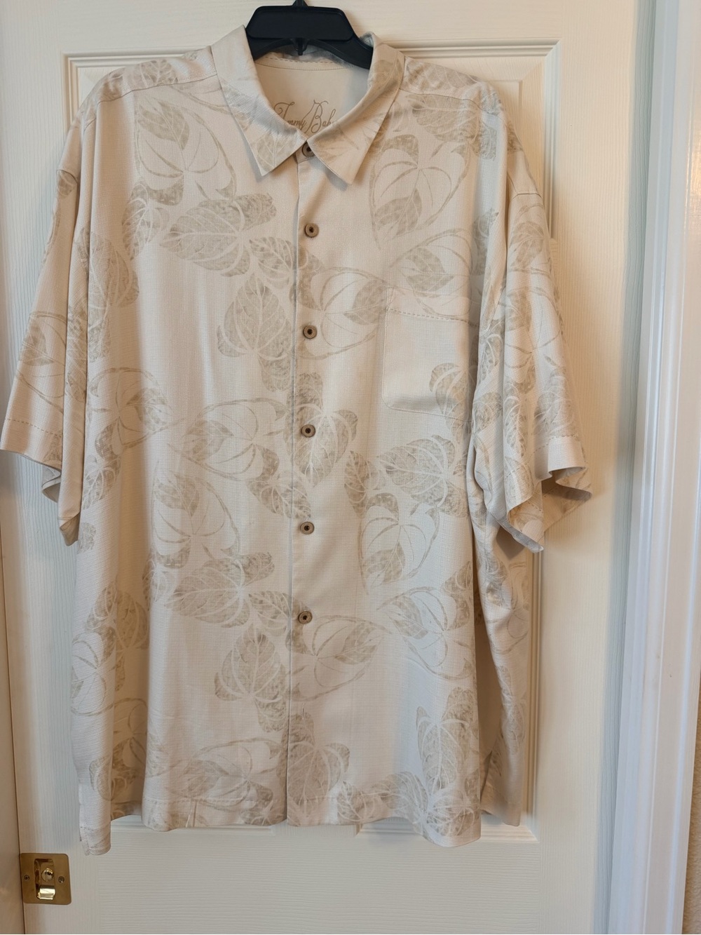 Tommy Bahama Cream Beige Leaf-Print Short-Sleeve Button-Down Shirt